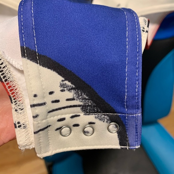 Adidas long sleeve Bodysuit Limited edition - Picture 7 of 7